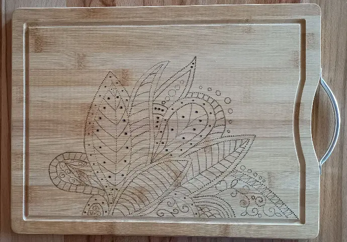 Planche à découper en bambou.